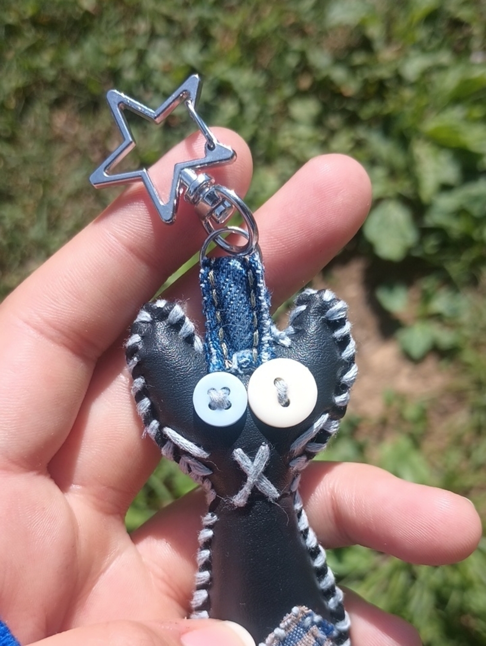 Handcrafted Faux Leather Cat Keychain - Picture 4 of 6